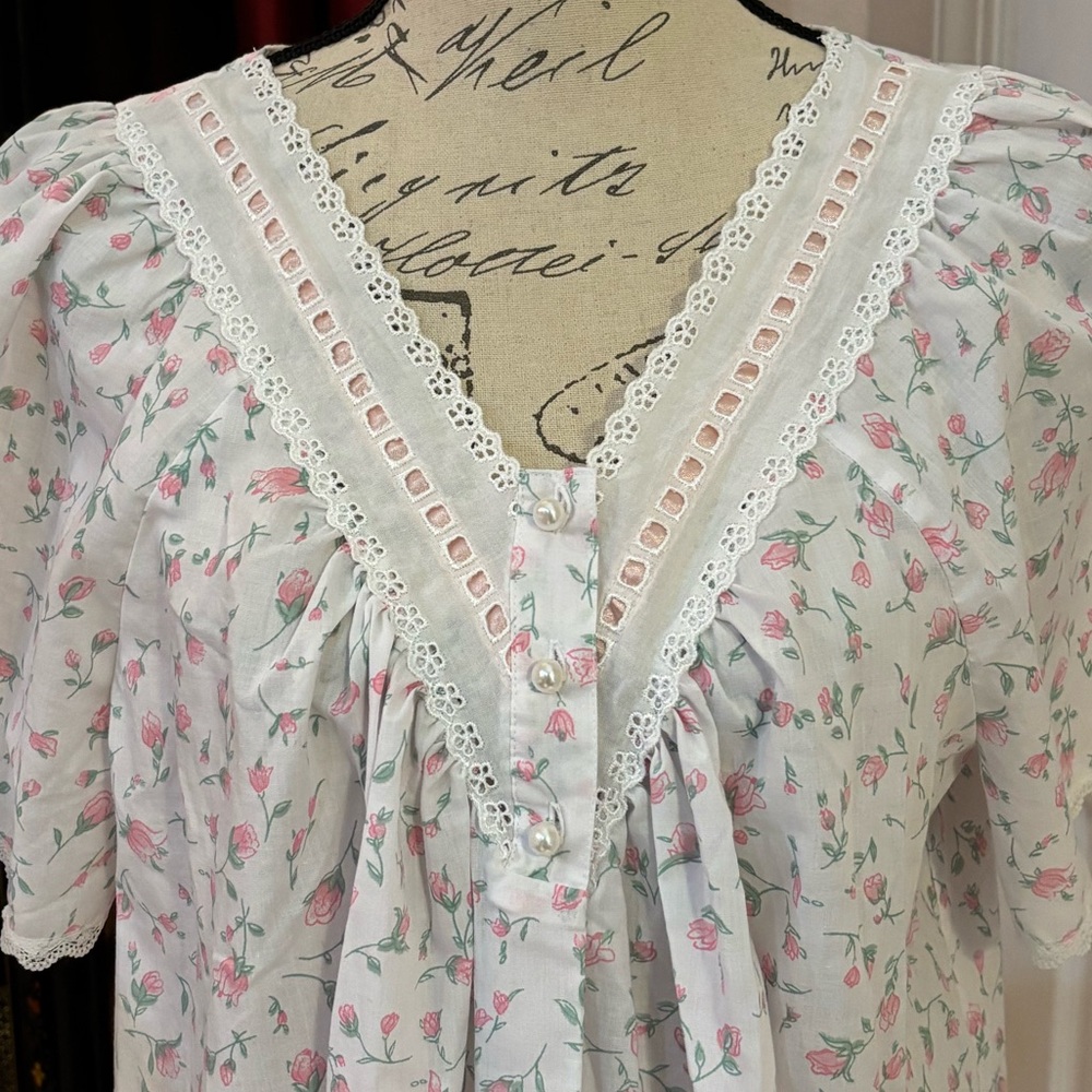Ship N Shore Floral Short Sleeve V neck Split Summer Robe - Picture 8 of 8
